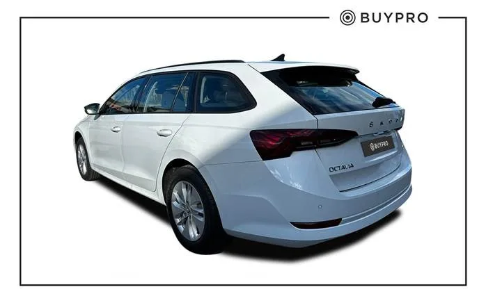 Škoda Octavia in Weiss
