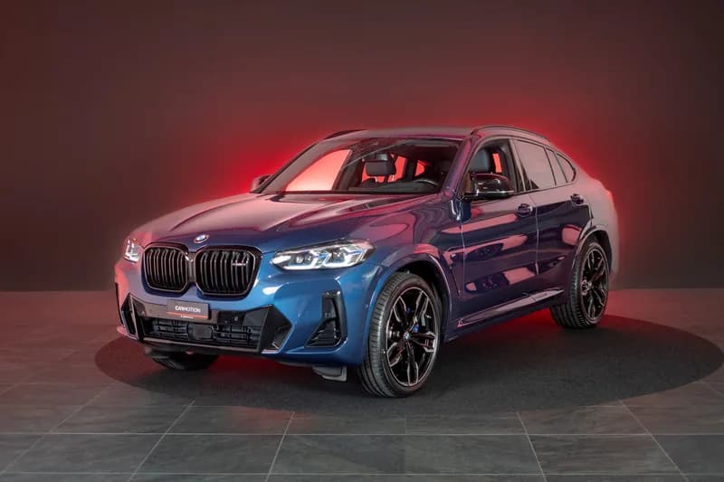 BMW X4 in Blau