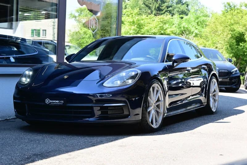 Porsche Panamera Sport Turismo in Blau
